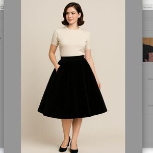 Vintage 1950’s Quilted Velvet Full Circle Skirt Waist 13” Pocket Side Zip